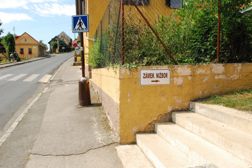 Start of the way up to the castle