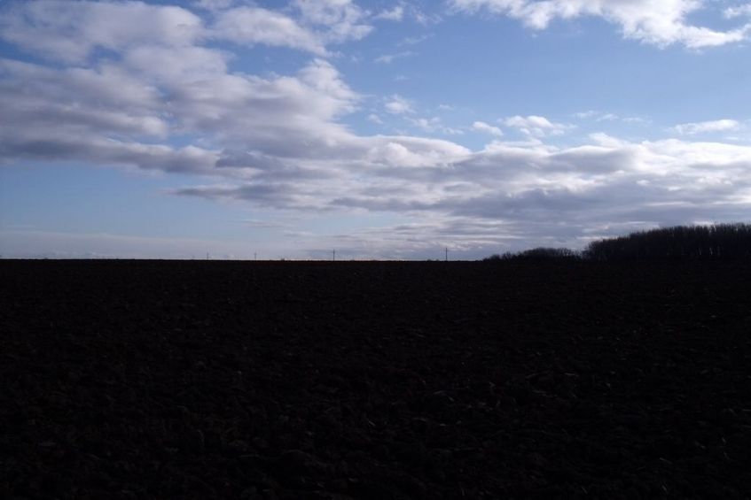 Východ / View East