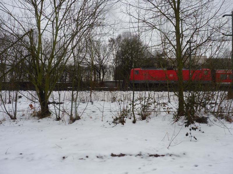 View West from confluence of the S6 travelling South towards Cologne.