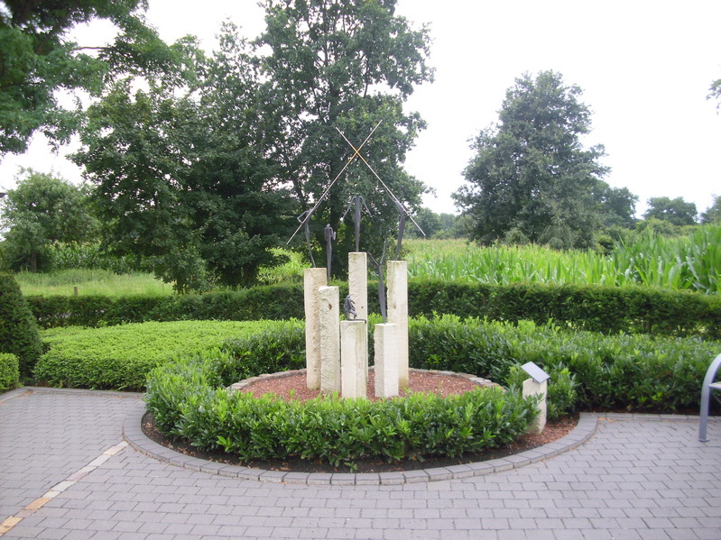 Memorial at the chapel in Estern