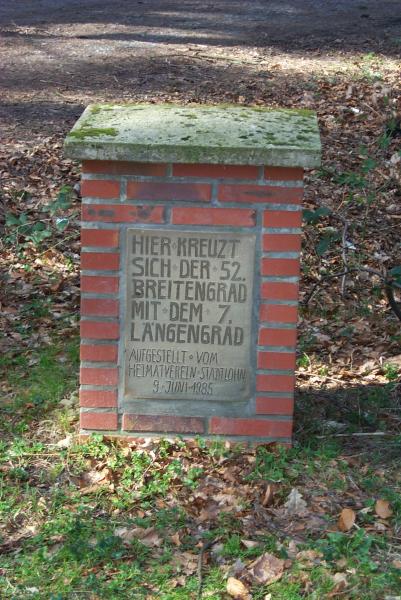 Der Stein am falschen Punkt / The monument