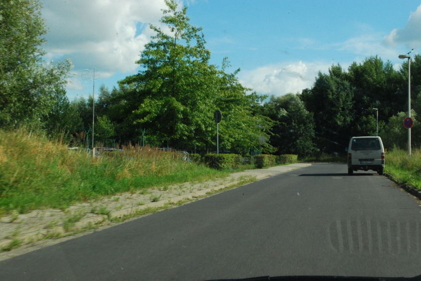 Area of the CP 53N 14E (near the cars on the left side)