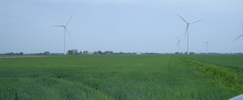 Half-way down the windmill at 120m distance: 54°N 9°E