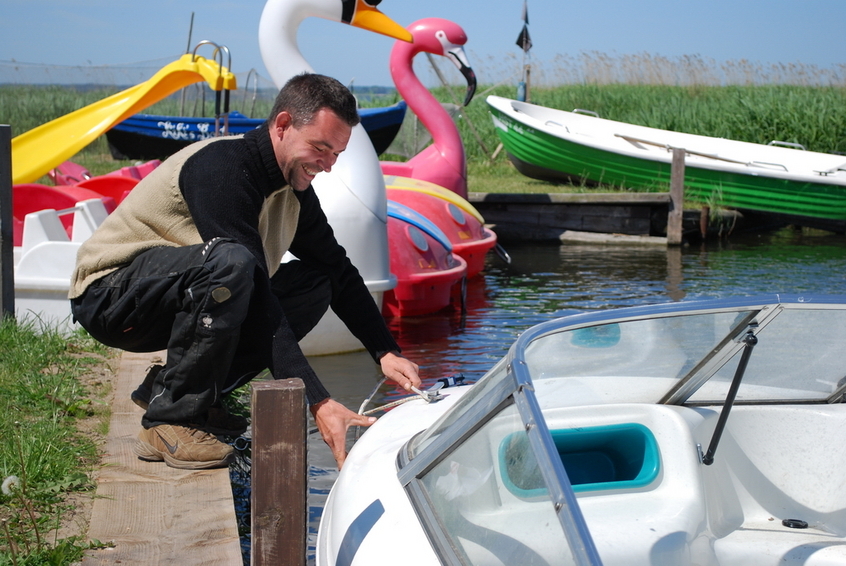 Friendly sportboat pilot