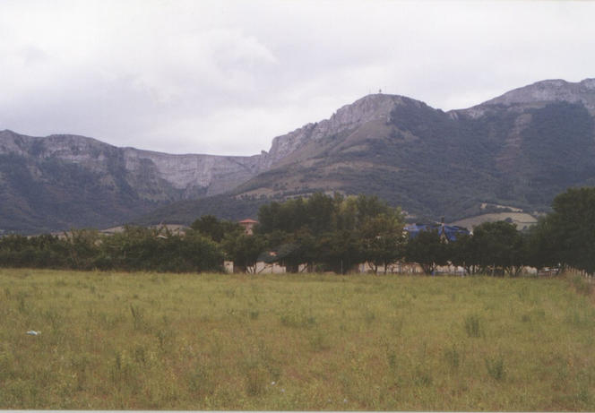 West, Orduña Virgin above