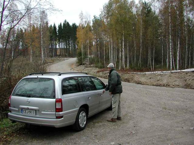 Confluence 100 m in front of the car