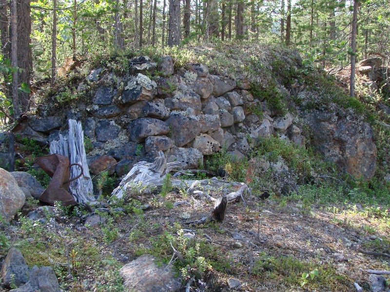 On the Way back - Old historic Cabin / Auf dem Weg zurück - Alte verfallene Hütte