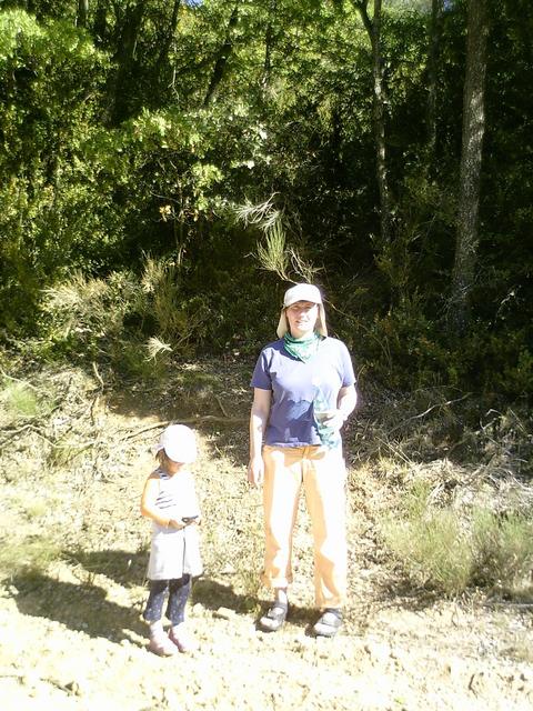 Barbara and Nelly in front of the forest with the CFP