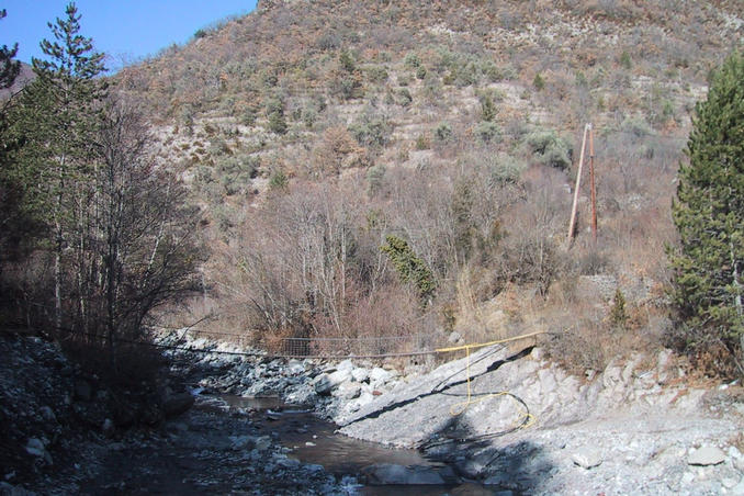 The footbridge over the Cians