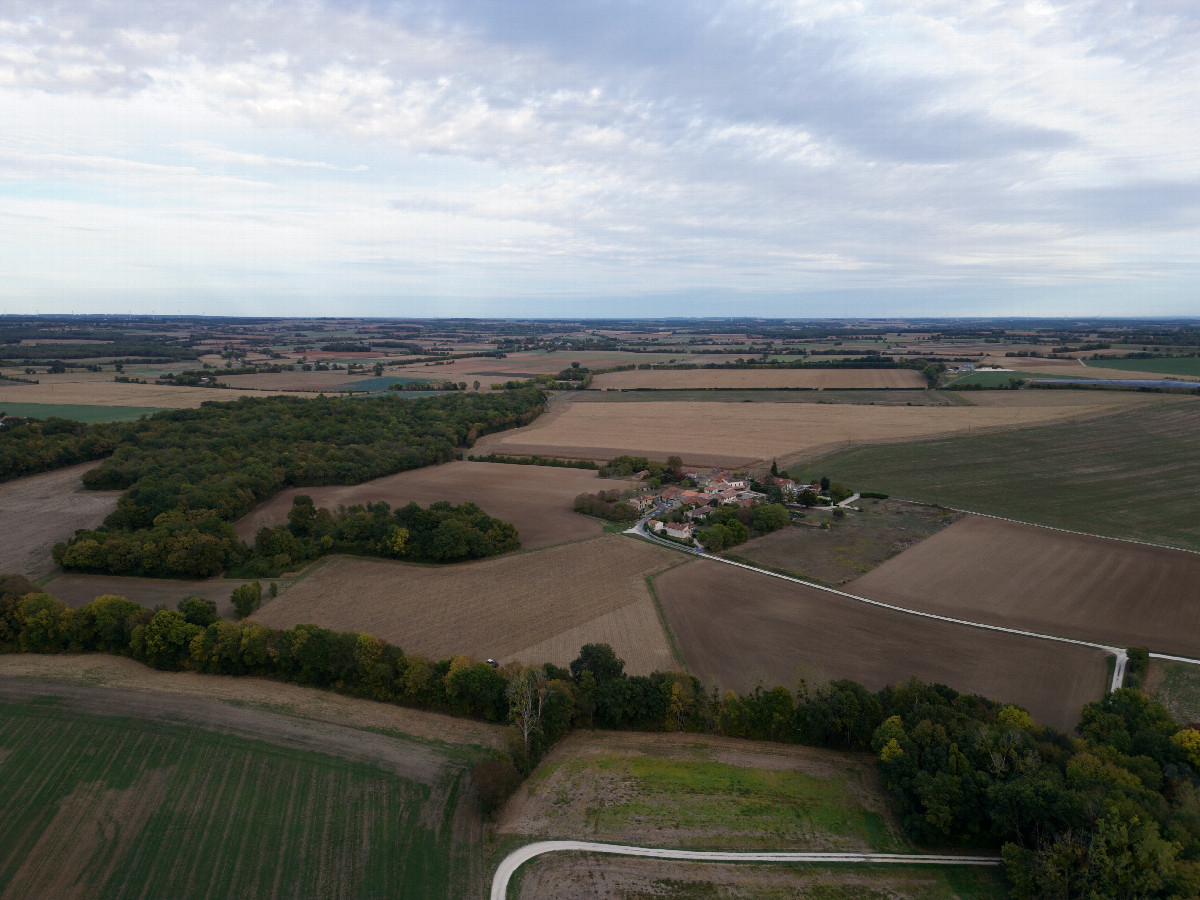 View East (from the road, 170m South of the point) from a height of 120m