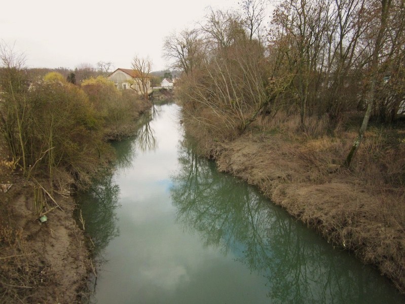 Channel along the island