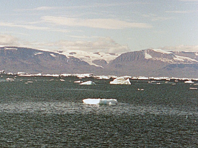 General view (west) from CP N70°/W52°