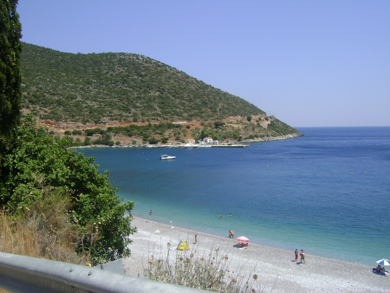 Mitrópolis beach and the dirt road to the confluence