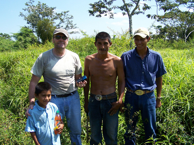 Hermanos Cabnal and Dennis