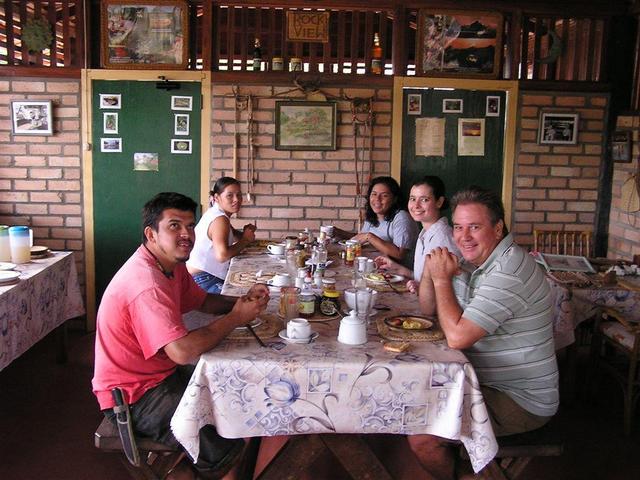 Mealtime at Rockview Lodge