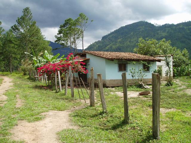 Last house in Laguna on the way to the confluence