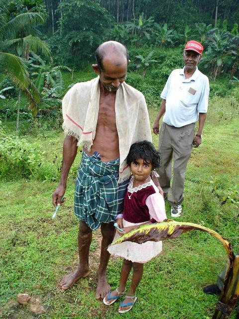 Mr. Prabhakar with his grandaughter at 09N77E