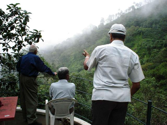  Coffee stop on the way to Munnar