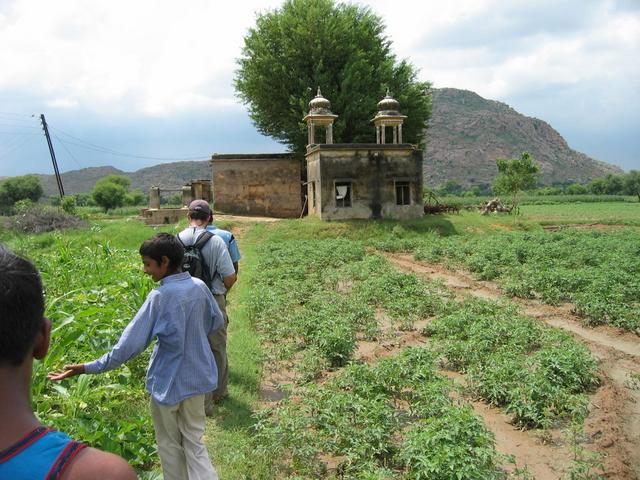 At the old building near the confluence site, where we rested