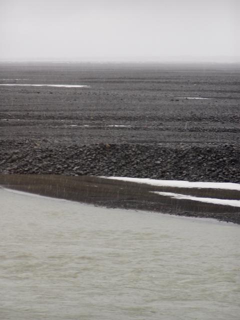 Looking West to the confluence, just across the river