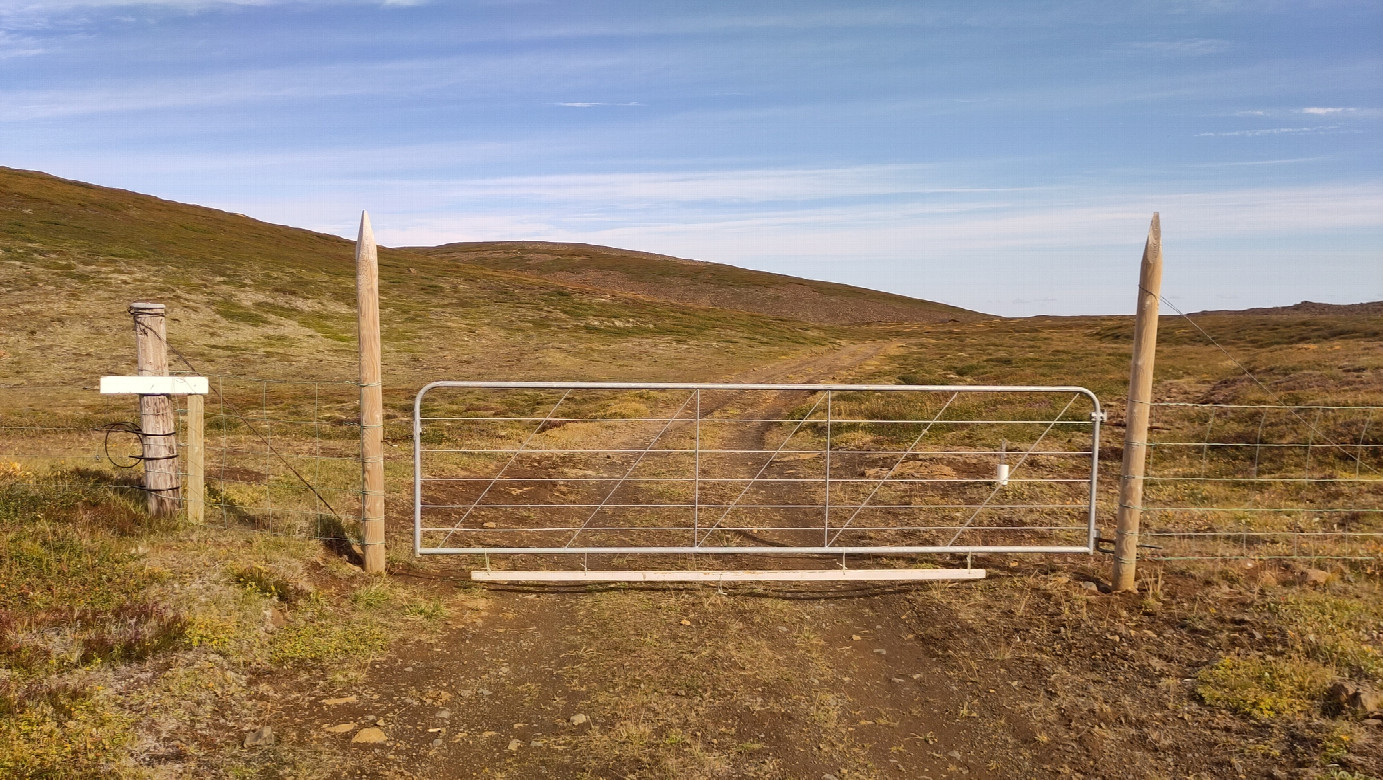 gate 4.5 km in front of the CP