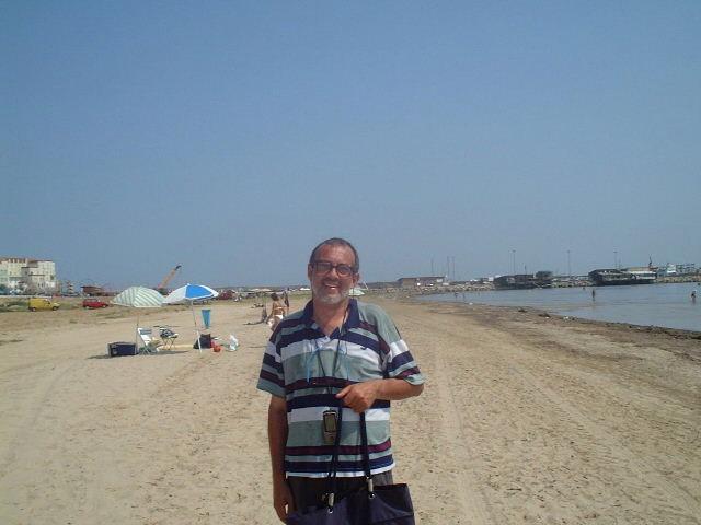 Captain Peter at the Confluence, standing North