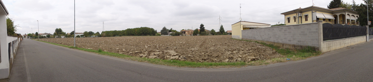 WNE panoramic view from the street 20 meters south of the point