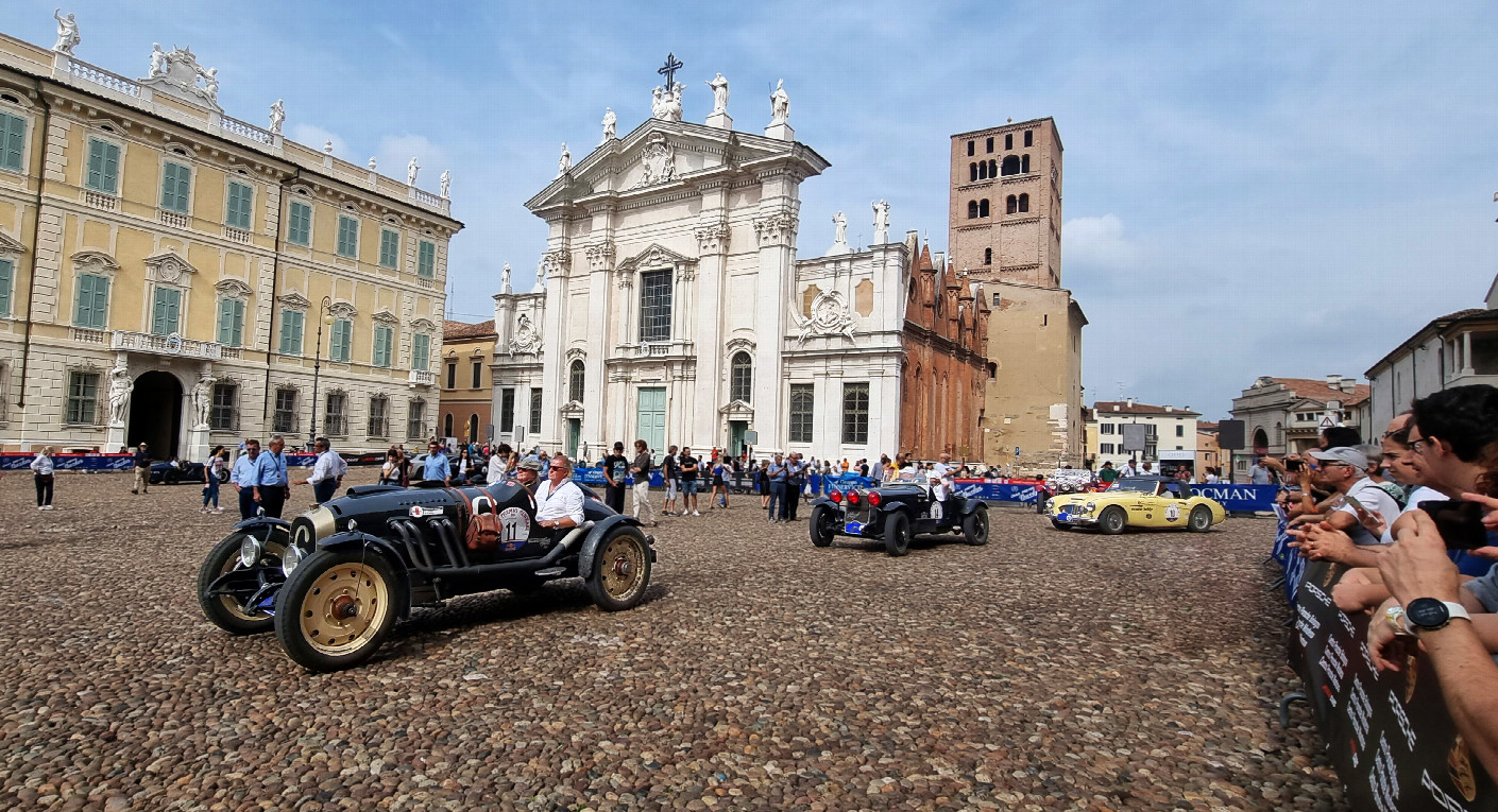 Gran Premio Nuvolari finish at Piazza Sordello