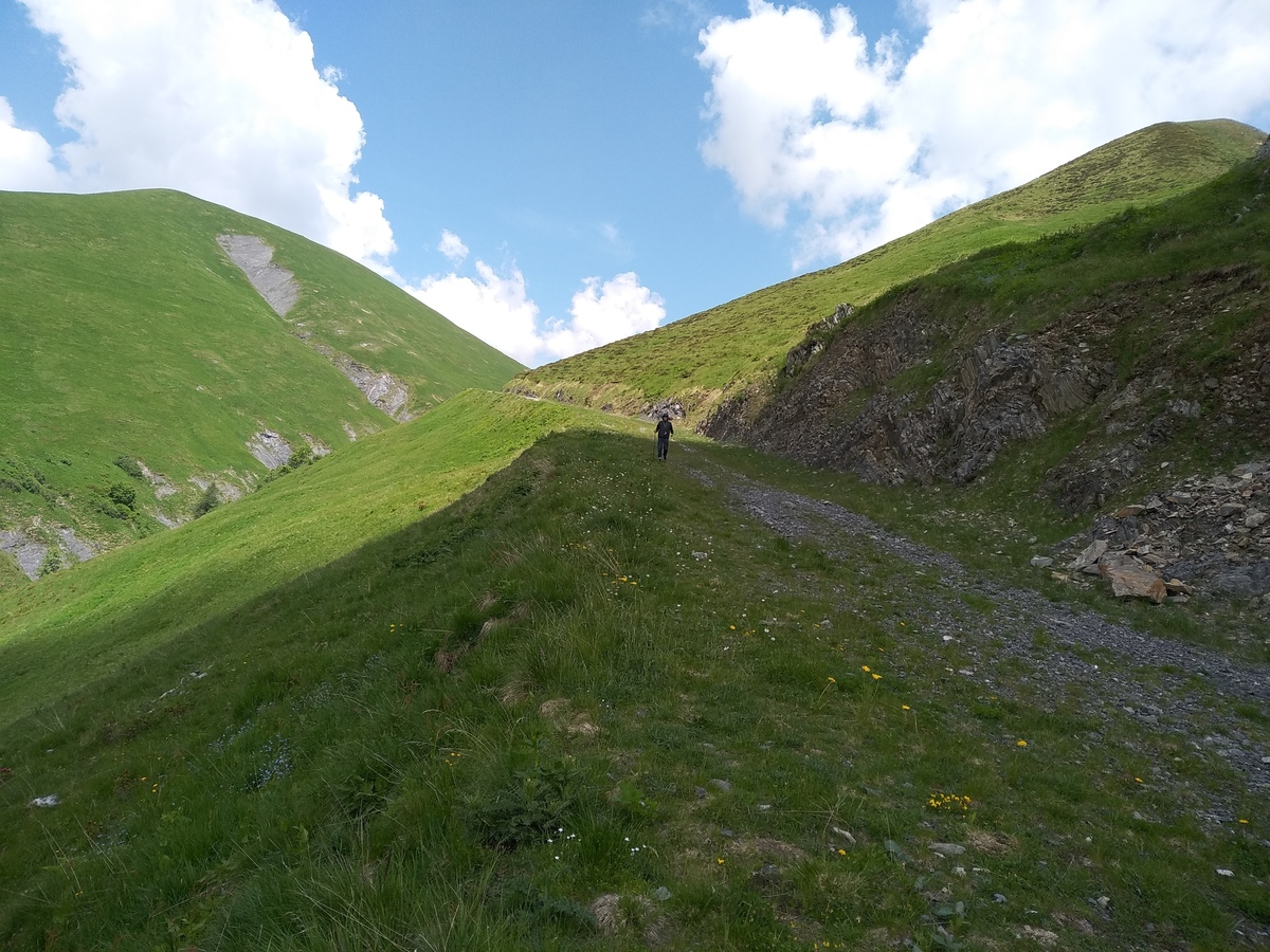 Path after the pass / Путь от перевала