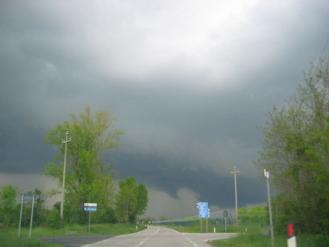 Thunderstorm coming up