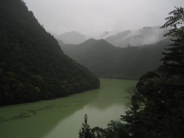 General view of river from the confluence.