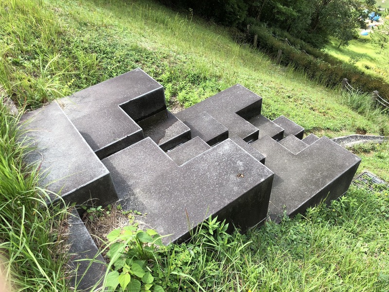 The center of the monument that marks the confluence point