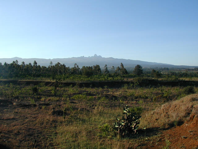 17,000 ft Mt. Kenya dominates region