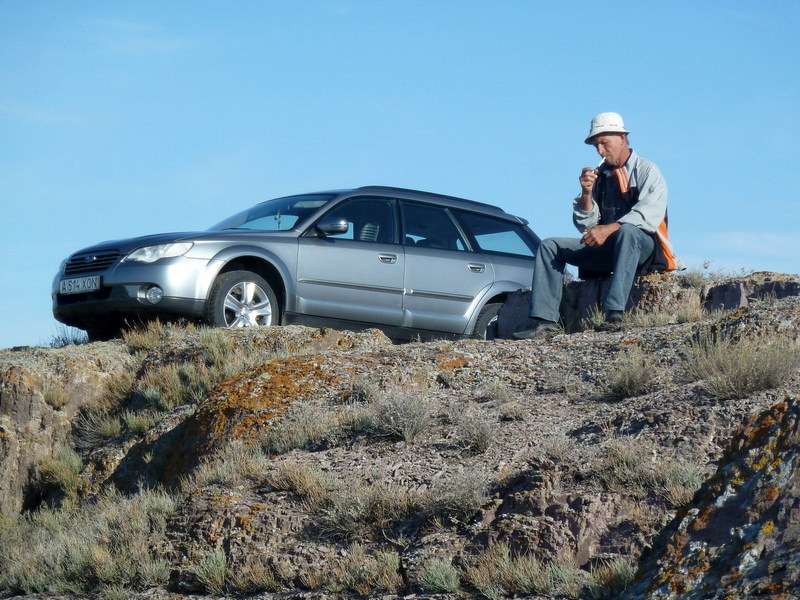 Павел и Субару/Pavel near the car