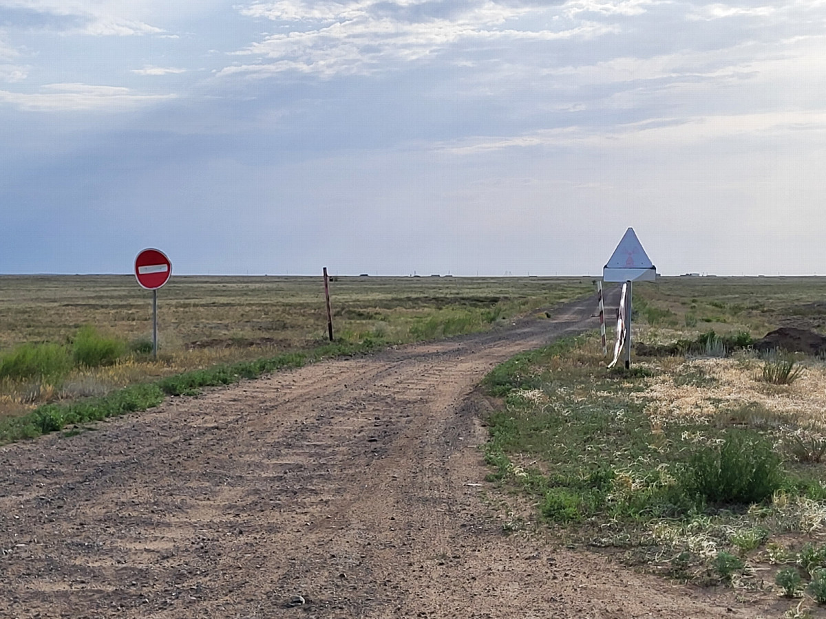 Дорожные знаки с другой стороны дороги / Road signs on the other side of the road