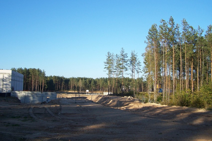 General view of the confluence (towards W)