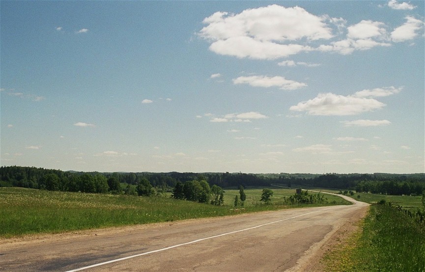 country road P30, 2 km north-west of the CP