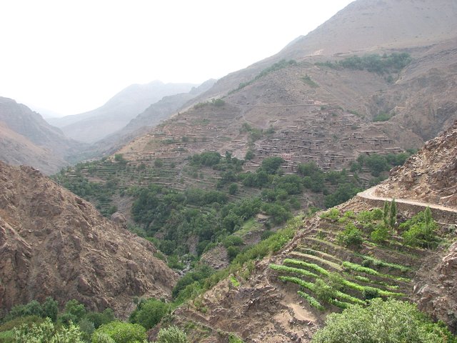 View back and down the valley that we had followed along, seen from the highest point (2000 m) of our route