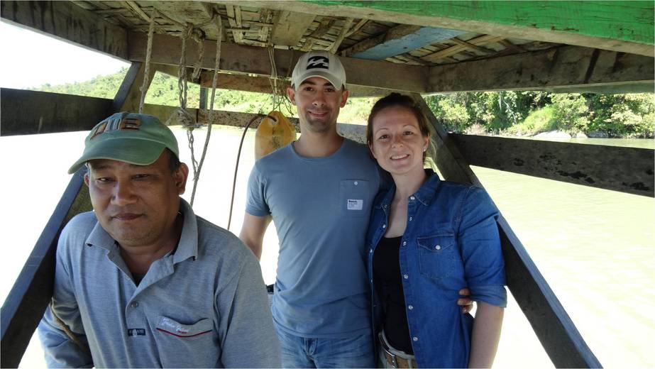 Visitors with driver of the boad