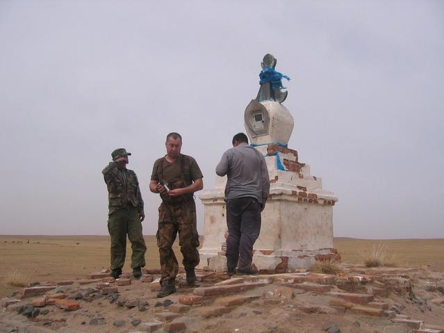 Возле буддийского места / Near the Buddhist place