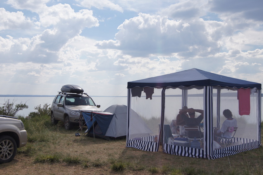 Наш лагерь на озере / Our camp by the lake