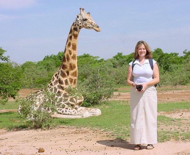 Rachel and a friendly old giraffe the morning of the hunt