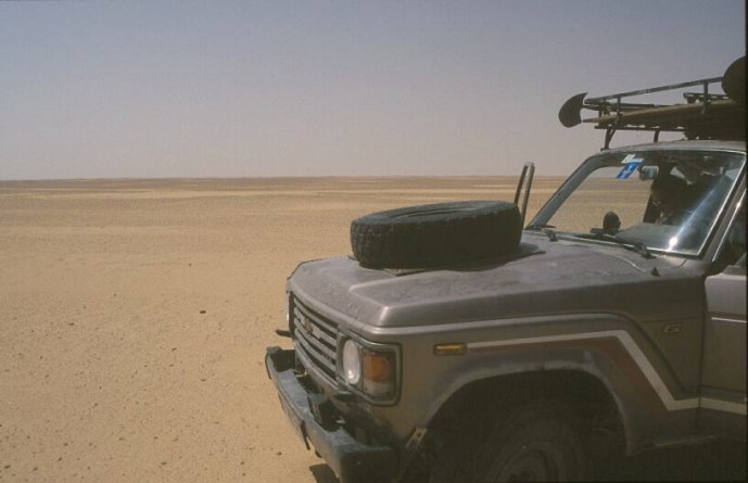 View to the South. A flat desert landscape everywhere you look around