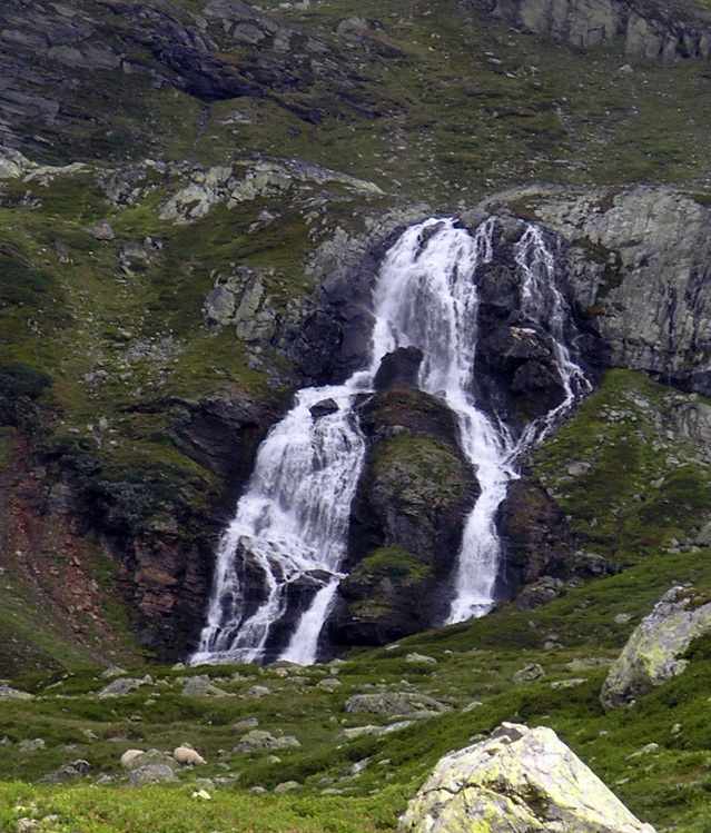 View from confluence towards the waterfall in the north end of Vivassdalen