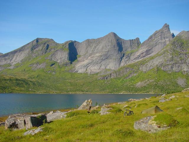 Starting point for the hiking trip on Selfjorden