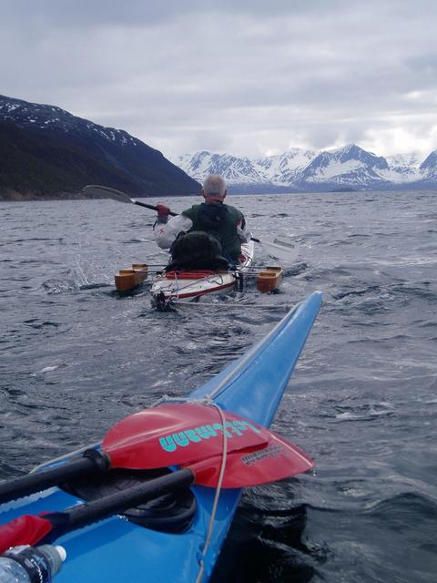 CP site - Steinar towing the photographer and assistant in position.