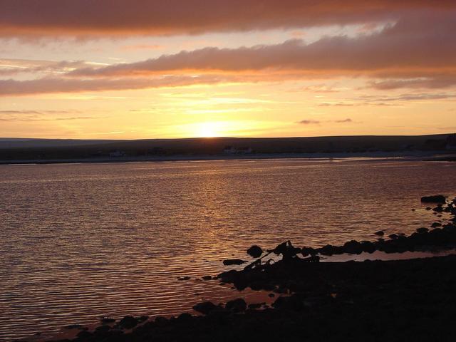 Midnight Sun by Ekkerøy / Sonnenuntergang punkt Mitternacht