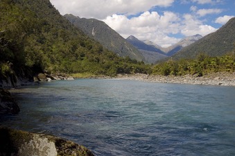 #1: The confluence point lies on the far side of the river, about 260 metres away