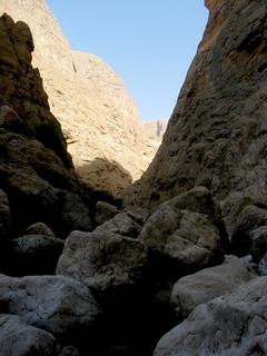 #1: 2.18 km to go, big rocks form a labyrinth