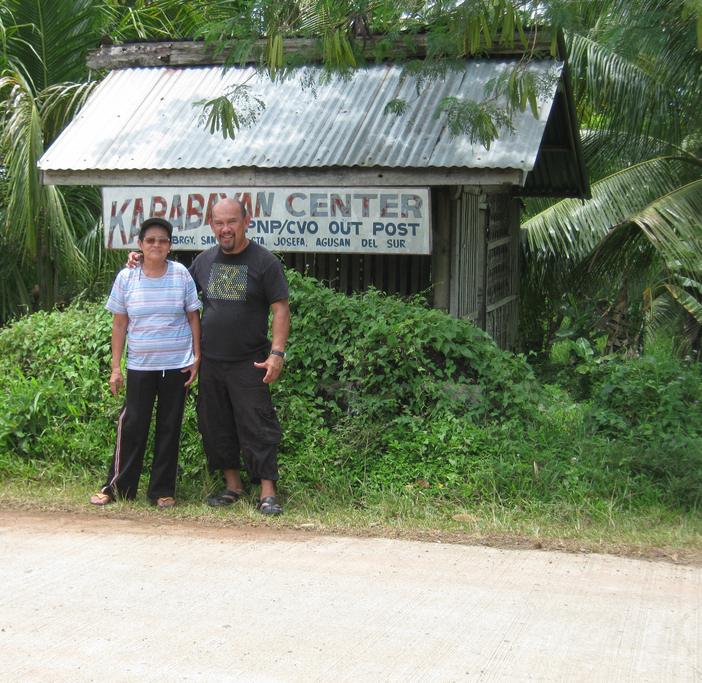 This is the main feeder road near the confluence